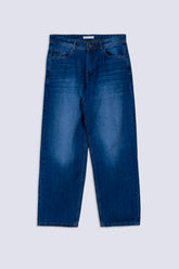 Classic Mid-Wash Straight Jean