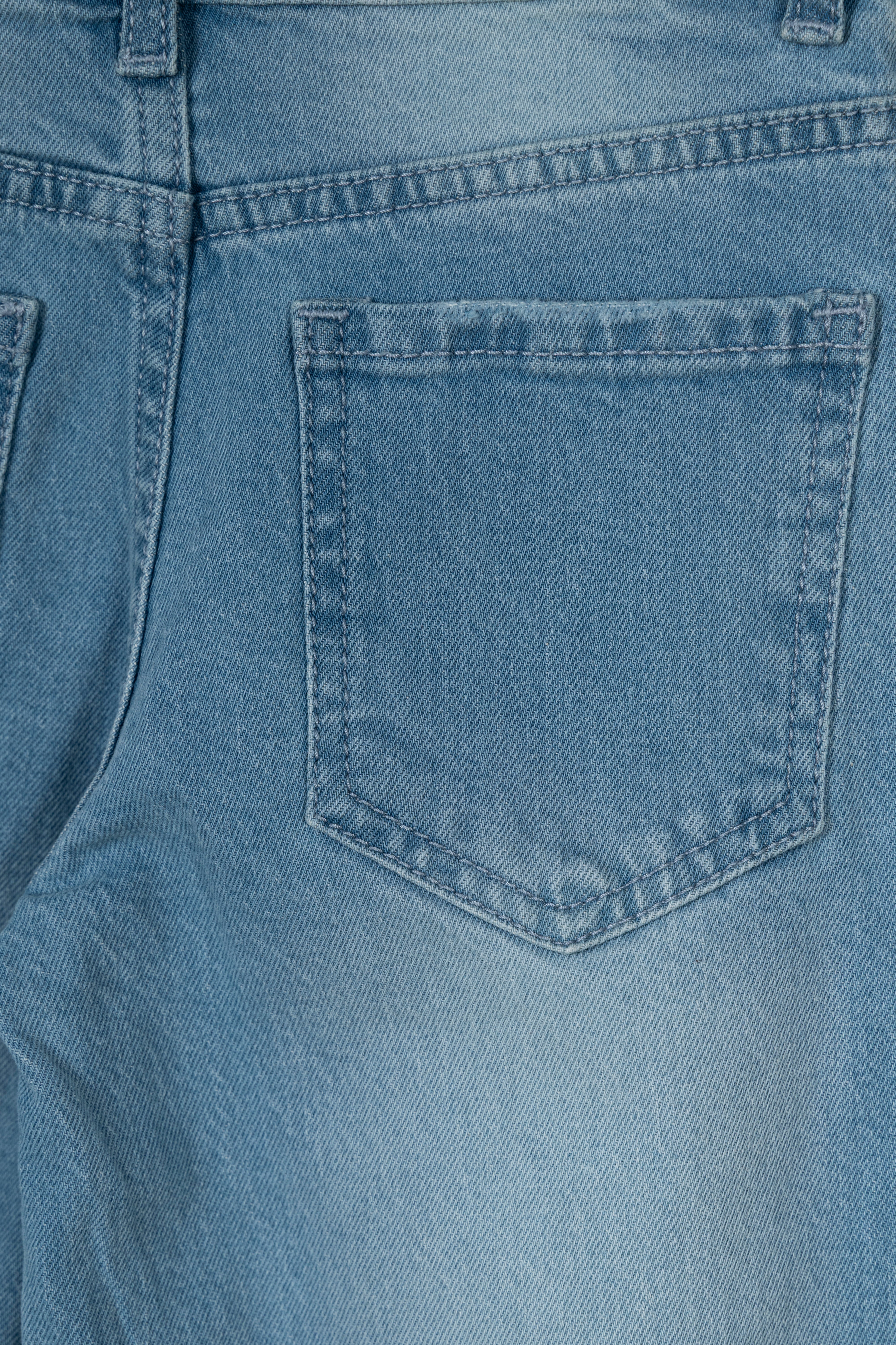 Easy Fit Wide-Leg Jeans