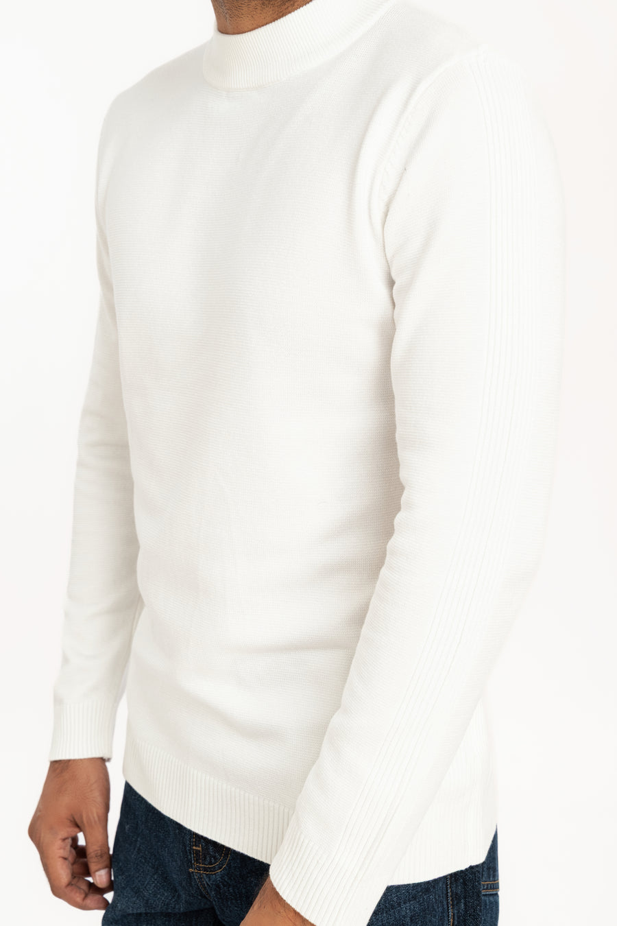 MEN'S WHITE MOCK NECK SWEATER